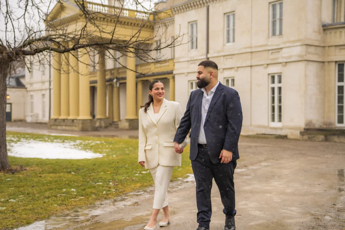 BRAZN wedding couple photo at Dundurn Castle